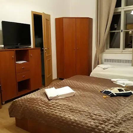 Studio On Wenzigova Апартаменты
