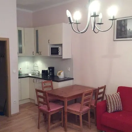 Studio On Wenzigova * Praga